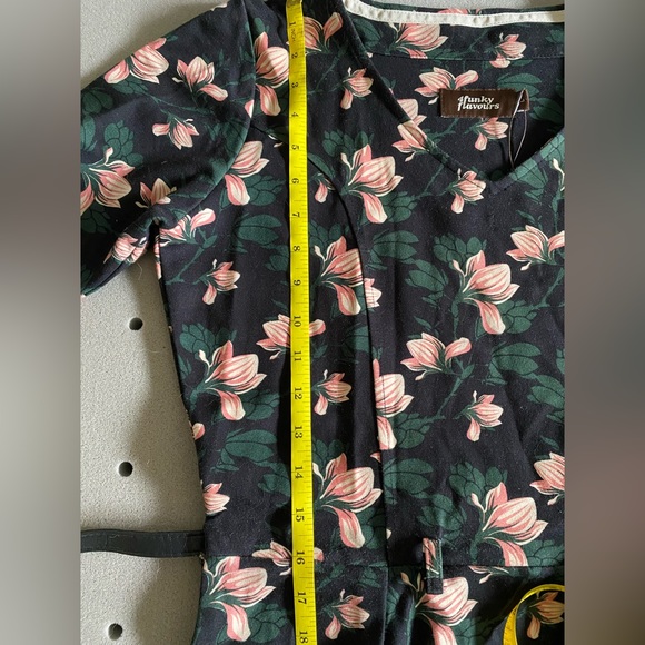 Four Funky Flavours Fitted Magnolia Dress - Picture 8 of 14